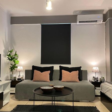 Lux Studio Apartment อเล็กซานโดรโพลิส ภายนอก รูปภาพ