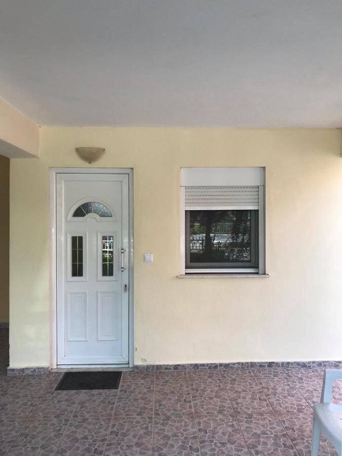Lux Studio Apartment อเล็กซานโดรโพลิส ภายนอก รูปภาพ